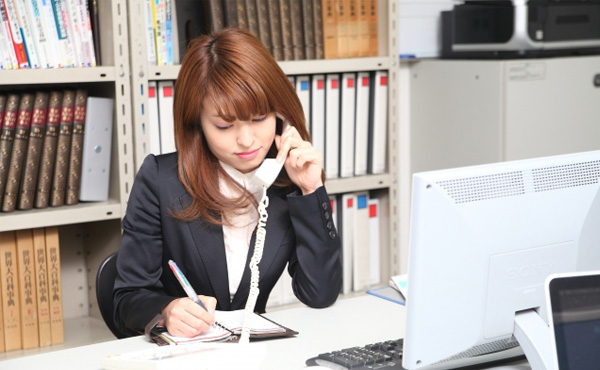 女性社員