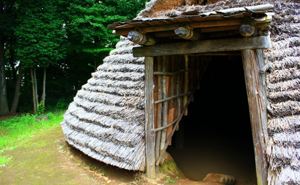 竪穴式住居